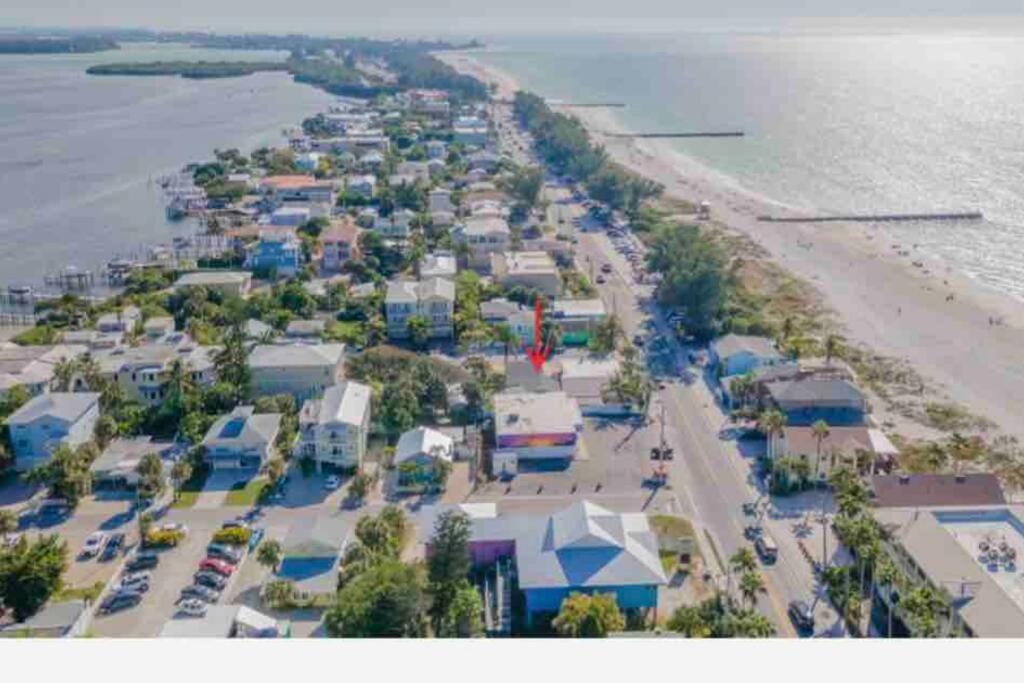 Lovely 2 Bedrooms, Steps Away From The Beach. Bradenton Beach Exterior photo