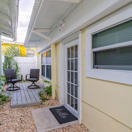 Lovely 2 Bedrooms, Steps Away From The Beach. Bradenton Beach Exterior photo